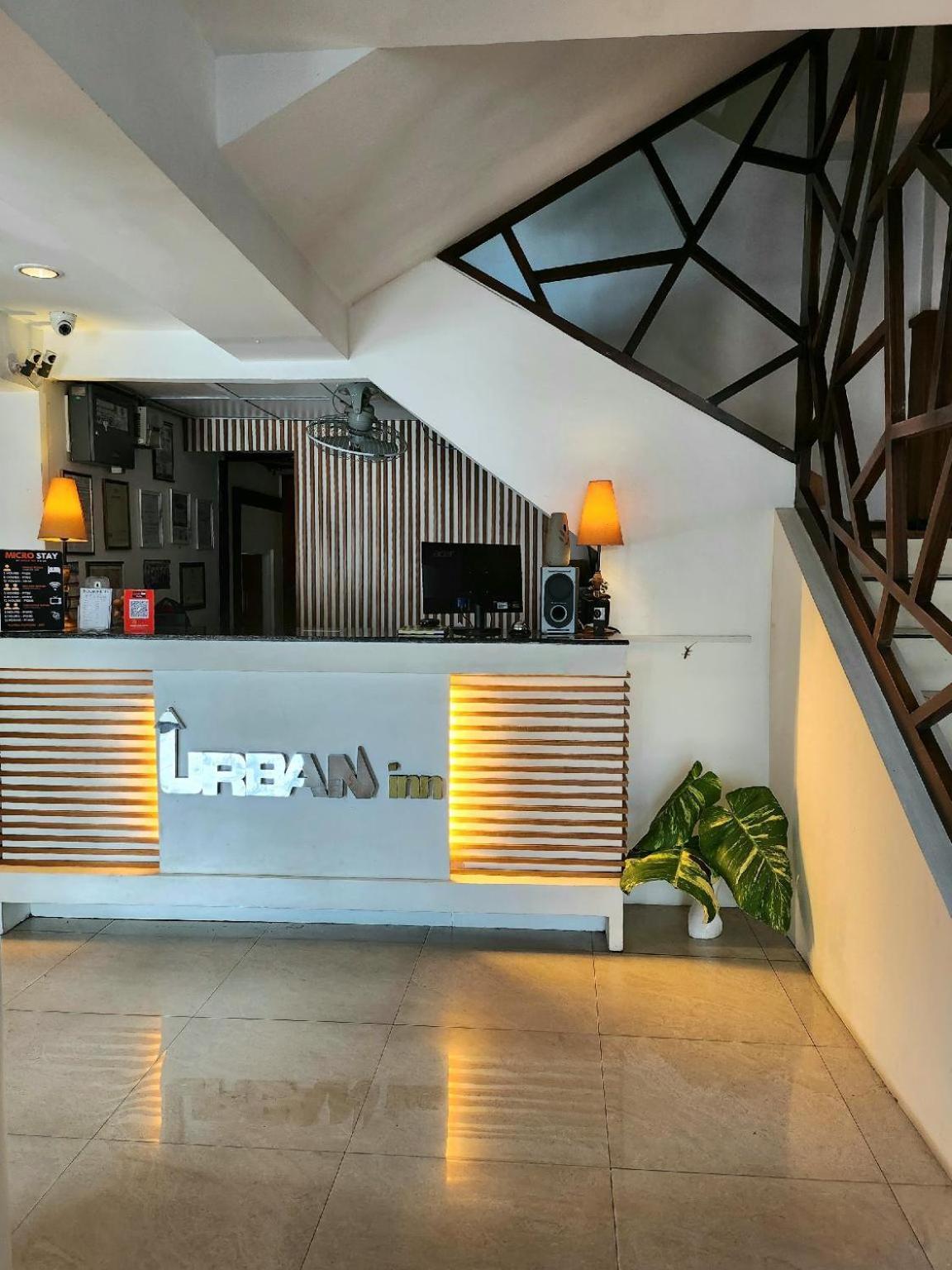 Urban Inn Iloilo Powered By Cocotel Екстер'єр фото