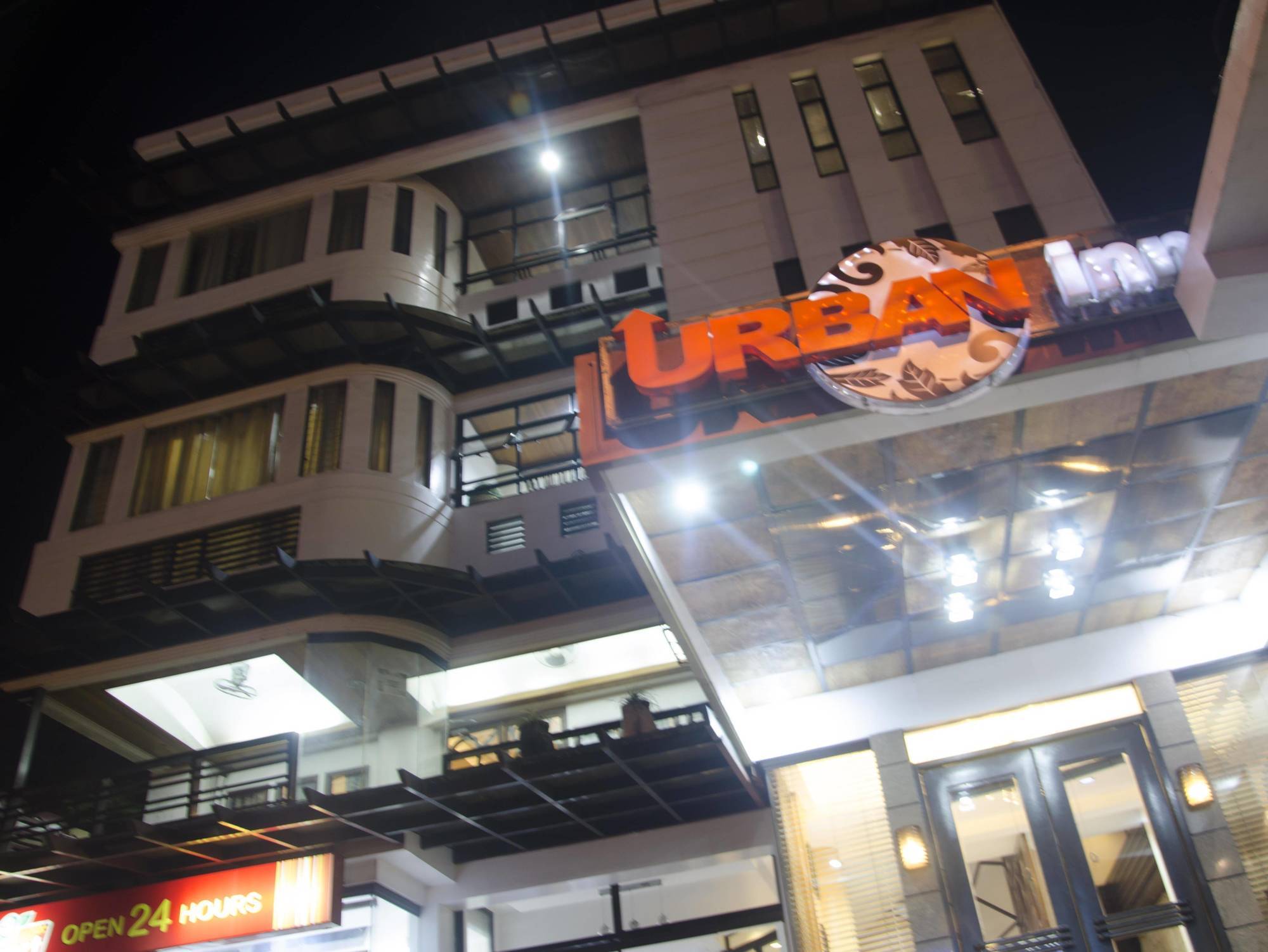 Urban Inn Iloilo Powered By Cocotel Екстер'єр фото